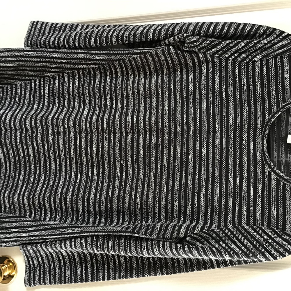 Sweater - Picture 2 of 3